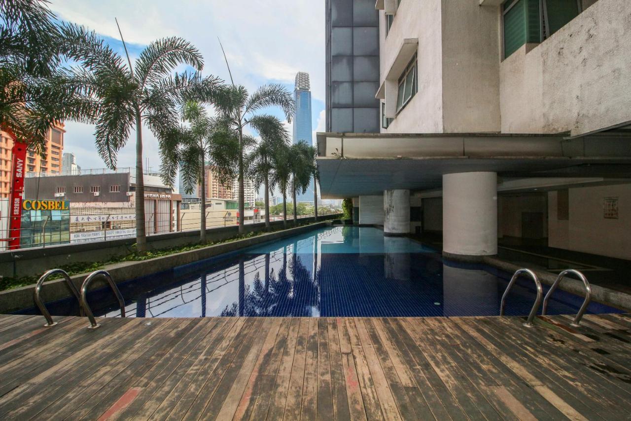 Oyo Home 770 Elite 2Br Taragon Puteri Kuala Lumpur Exterior foto